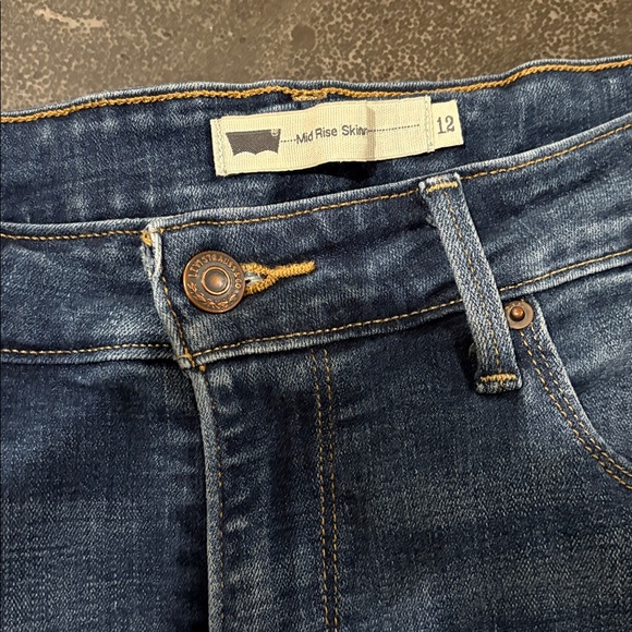 Levi’s Mid Rise Skinny Sz 12 Classic Blue Jeans - Picture 2 of 11